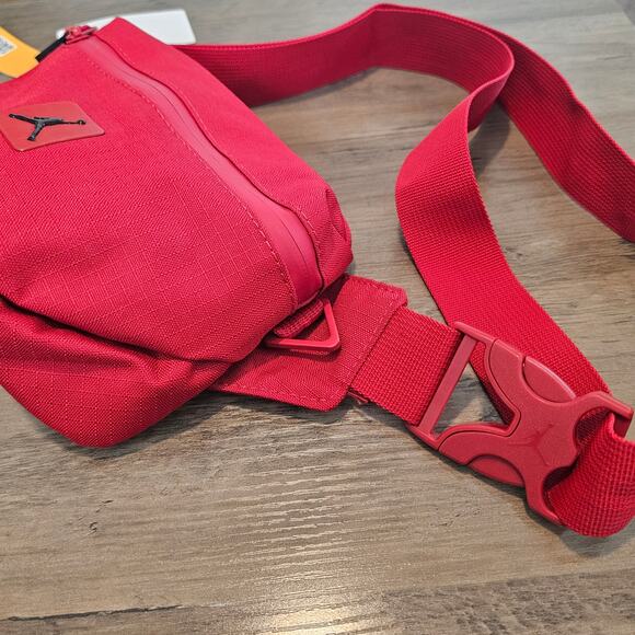 Nike Jordan Cordura Franchise Crossbody Bag Gym Red MA0901-R78 Purse Red Y2K - Picture 6 of 13